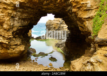 Die Grotte auf der Great Ocean Road Port Campbell, Victoria, Australien. Stockfoto