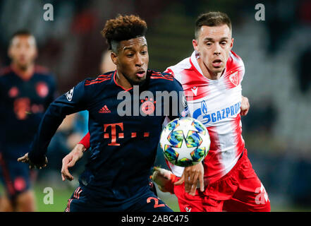 Belgrad. 26 Nov, 2019. Bayern Kingsley Coman (L) Mias mit Crvena Zvezda Mailand Rodic während der UEFA Champions League Gruppe B Fußballspiel in Belgrad, Serbien am November 26, 2019. Credit: Predrag Milosavljevic/Xinhua/Alamy leben Nachrichten Stockfoto