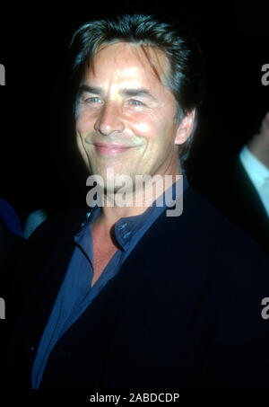 Beverly Hills, Kalifornien, USA, 16. März 1995 Schauspieler Don Johnson das Screening von der HBO Film" In der Verfolgung der Ehre' am 16. März 1995 an die WGA-Theater in Beverly Hills, Kalifornien, USA besucht. Foto von Barry King/Alamy Stock Foto Stockfoto