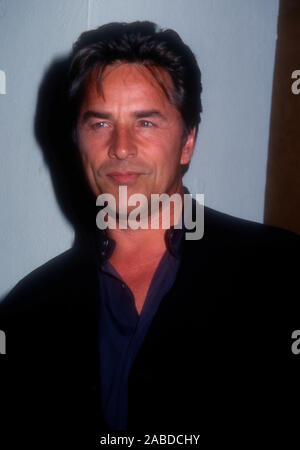 Beverly Hills, Kalifornien, USA, 16. März 1995 Schauspieler Don Johnson das Screening von der HBO Film" In der Verfolgung der Ehre' am 16. März 1995 an die WGA-Theater in Beverly Hills, Kalifornien, USA besucht. Foto von Barry King/Alamy Stock Foto Stockfoto