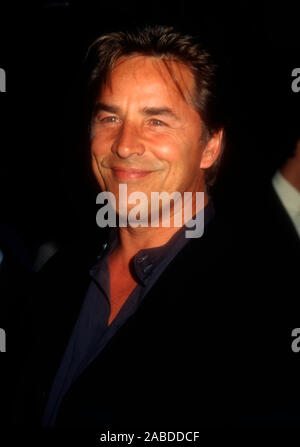 Beverly Hills, Kalifornien, USA, 16. März 1995 Schauspieler Don Johnson das Screening von der HBO Film" In der Verfolgung der Ehre' am 16. März 1995 an die WGA-Theater in Beverly Hills, Kalifornien, USA besucht. Foto von Barry King/Alamy Stock Foto Stockfoto