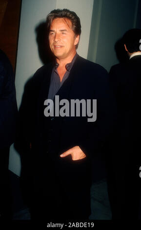 Beverly Hills, Kalifornien, USA, 16. März 1995 Schauspieler Don Johnson das Screening von der HBO Film" In der Verfolgung der Ehre' am 16. März 1995 an die WGA-Theater in Beverly Hills, Kalifornien, USA besucht. Foto von Barry King/Alamy Stock Foto Stockfoto