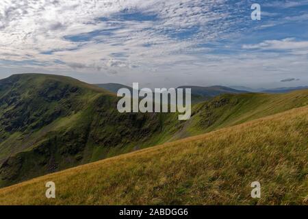 High Street (828 m) mit kurzen Stil & Riggindale Crag gesehen von Kidsty Hecht oben Haweswater, Cumbria Stockfoto