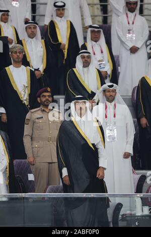 November 26, 2019: Doha, Katar. 25. November 2019. Die 24. Ausgabe des Arabian Gulf Cup beginnt an der Khalifa International Stadium in der katarischen Hauptstadt Doha. Amir Scheich Tamim Bin Hamad Al Thani eröffnete die 24. Ausgabe des Arabian Gulf Cup, die auch von der Mutter des Amir und von bedeutenden Beamten der Land besucht wurde. Irak, Jemen, den Vereinigten Arabischen Emiraten, Kuwait, Saudi Arabien, Bahrain und Oman, haben ihre Mannschaften zu den regionalen Veranstaltung, die von Katar zum vierten Mal gehostet wird gesendet. Das Eröffnungsspiel zwischen Katar und den Irak endete mit dem Sieg der irakischen Team (Credit Im Stockfoto