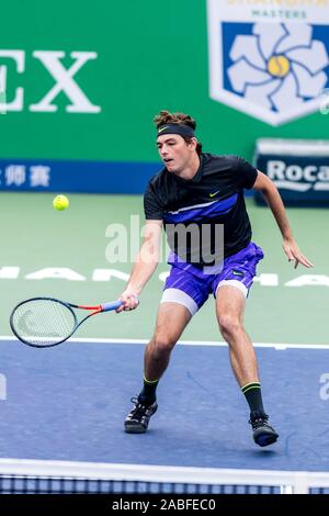 American Professional tennis player Taylor Fritz konkurriert gegen russische Tennisprofi Karen Khachanov während der zweiten Runde der 2019 R Stockfoto