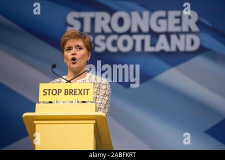 Glasgow, UK. 27. November 2019. Im Bild: Nicola Sturgeon MSP - Erster Minister von Schottland und Leiter der Scottish National Party (SNP). Die Scottish National Party (SNP) offizielle Wahlprogramm für die Bundestagswahl am 12. Dezember 2019. Stockfoto