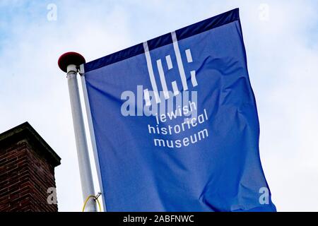 Amsterdam, Niederlande. 27 Nov, 2019. AMSTERDAM, Mitte, 27-11-2019, von 2019 bis April 2020 das Jüdische Historische Museum würdigt Eli Inhalt, einer der wichtigsten zeitgenössischen jüdischen Künstler in den Niederlanden. Die retrospektive Eli Inhalt: So viel ich auf Schönheit verfügt über blickte Highlights aus seinem eigenwilligen Werk aus den letzten vierzig Jahren. Credit: Pro Schüsse/Alamy leben Nachrichten Stockfoto