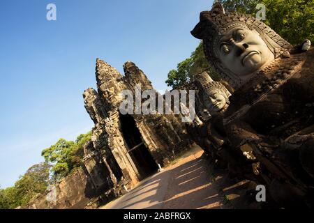 Angkor Thom Südtor, Tempel von Angkor, Kambodscha Stockfoto