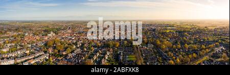 Herbst antenne Panorama-aufnahme von Beverley Stadt und Münster, East Yorkshire, Großbritannien Stockfoto