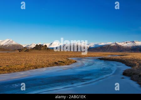 Sonnenuntergang über der isländischen Landschaft, Island Stockfoto