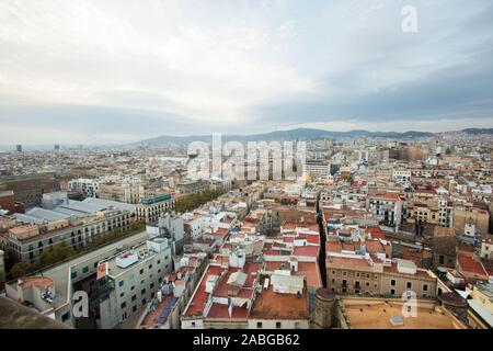 Barcelona, Katalonien. Spanien -18 Okt 2018- Blick auf Barcelona von der Kirche Santa Maria del Pi. Stockfoto