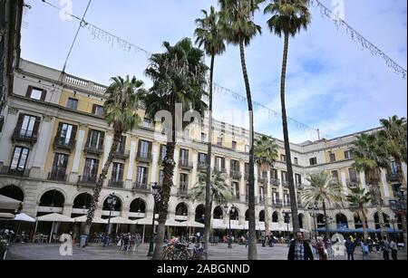 Placa Reial direkt an der Las Ramblas im Gotischen Viertel, Barelona Stockfoto