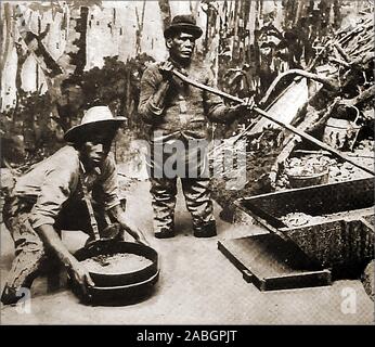 1945 - ein gedrucktes Foto, prospektoren Goldwaschen mit Standard basic Tools in Australien Stockfoto