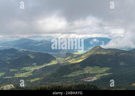 Panorama der Nationalpark Berchtesgaden von Kehlsteinhaus (Eagle's Nest) oben am Obersalzberg in Berchtesgaden, Bayern, Deutschland Stockfoto