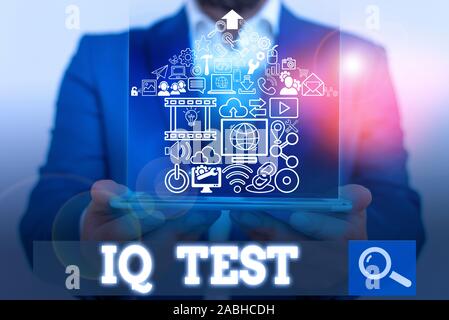 Wort schreiben Text IQ Test. Business foto Präsentation versuchen, ihre kognitive Fähigkeit huanalysis Intelligenz zu messen. Stockfoto