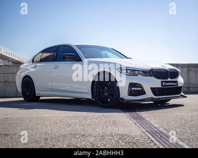 MONTMELO, Spanien - September 29, 2019: 2019 BMW 330 i m Sport 2.0 (G 20, 7. Generation) Stockfoto