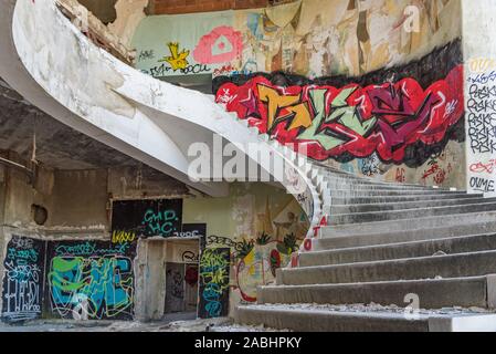 Portugal Lissabon 23.9.2018 Farbe Bild Treppe Gebäude aus Stein, das in der verlorenen Platz Gebäude Stockfoto