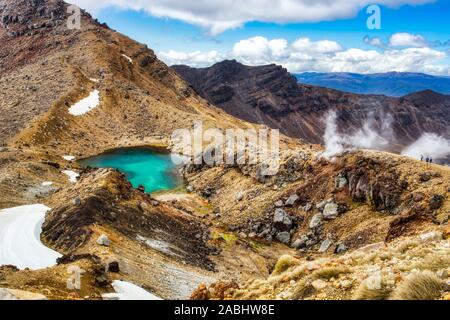 Emerald Lakes auf Tongariro Alpine Crossing Track, Tongariro National Park, Neuseeland Stockfoto