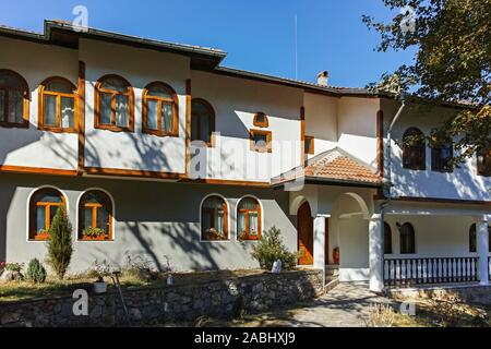 RUEN KLOSTER, Bulgarien - OKTOBER 6, 2018: Ruen Kloster St. Johannes von Rila in Vlahina Berg, Region Burgas, Bulgarien Stockfoto