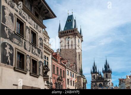 Tyn Kirche oder Kirche der Muttergottes vor dem Tyn und Altes Rathaus, Altstadt, Prag, Böhmen, Tschechien Stockfoto