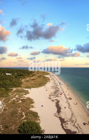 Luftaufnahme von Bill Baggs Cape Florida State Park auf Key Biscayne in Miami, Florida. Stockfoto