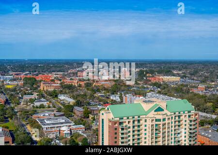 Tallahassee, FL, USA - Feb 15, 2019: Ein Blick auf die Ansicht der wohlhabenden Stadt von Florida von oben Stockfoto