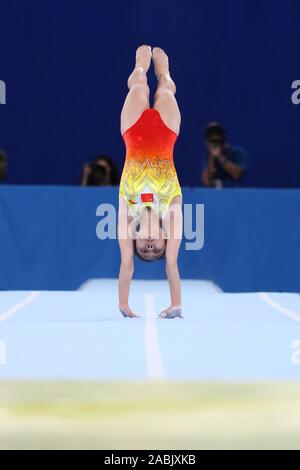 Tokio, Japan. 28 Nov, 2019. Fang Lulu von China konkurriert während der Frauen Tumbling Qualifikationen auf der 34 Abb. Trampolin Turn-WM in Tokio, Japan, November 28, 2019. Credit: Du Xiaoyi/Xinhua/Alamy leben Nachrichten Stockfoto