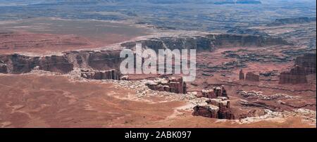 Gran View Point, Canyonlands National Park, Utah, USA. Atemberaubende Schluchten, Tafelberge und Kuppen, die von den Colorado, Grün und Nebenflüssen erodiert Stockfoto