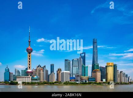 SHANGHAI, China - Juni 7, 2018: Die Skyline von Pudong, Shanghai, China. Stockfoto