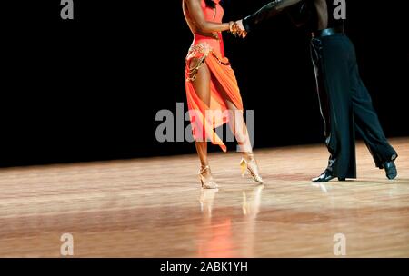 Frau und Mann Tänzer latino Internationale Tanz Stockfoto