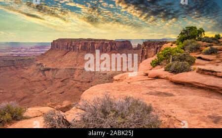 Gran View Point, Canyonlands National Park, Utah, USA. Atemberaubende Schluchten, Tafelberge und Kuppen, die von den Colorado, Grün und Nebenflüssen erodiert Stockfoto