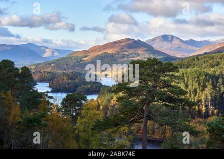 Ein Loch Beinn Mheadhoin im Glen Affric, Inverness, Highland, Schottland Stockfoto