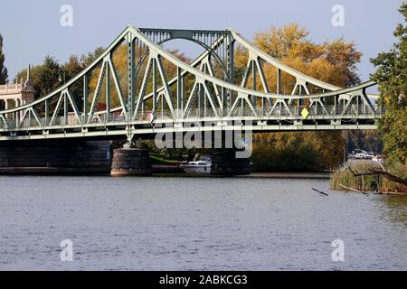 Glienicker Brücke, Potsdam (nur fuer redaktionelle Verwendung. Keine Werbung. Referenzdatenbank: http://www.360-berlin.de. © Jens Knappe. Bildquellen Stockfoto