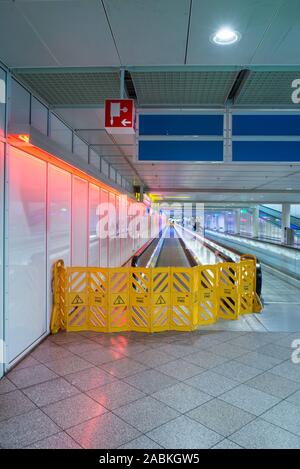 Laufbänder am Flughafen München [automatisierte Übersetzung] Stockfoto