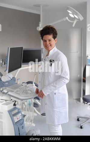 Dr. Sabine Keim, Chefarzt der Klinik für Gynäkologie und Geburtshilfe im Helios Klinikum München West in Pasing, Klinik für Gynäkologie. [Automatisierte Übersetzung] Stockfoto