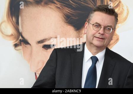 DFB-Präsident Reinhard Grindel bei der Filmpremiere von "Trautmann" am Münchner Malthäserkino. [Automatisierte Übersetzung] Stockfoto