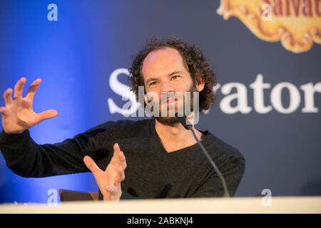 Die Allgäuer Musik Kabarettist und neue Fasten Prediger Maxi Schafroth auf einer Pressekonferenz zur bevorstehenden Salvator Tippen im Paulaner am Nockherberg. [Automatisierte Übersetzung] Stockfoto