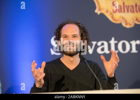 Die Allgäuer Musik Kabarettist und neue Fasten Prediger Maxi Schafroth auf einer Pressekonferenz zur bevorstehenden Salvator Tippen im Paulaner am Nockherberg. [Automatisierte Übersetzung] Stockfoto