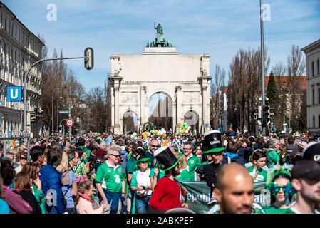 Am Sonntag, den 17. März 2019, die St. Patrick's Day Parade in München (Oberbayern). [Automatisierte Übersetzung] Stockfoto