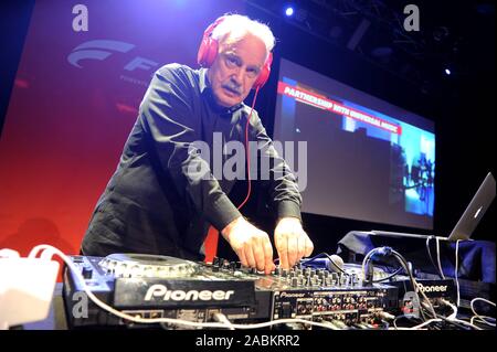 Die italienische Musik Produzent und Komponist Giorgio Moroder spielt an der FPT Industrie Veranstaltung im Technikum München. [Automatisierte Übersetzung] Stockfoto