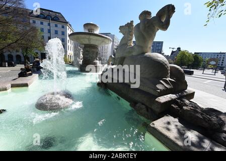 Wittelsbacherbrunnen am Lenbachplatz, wieder in Betrieb seit Samstag [automatisierte Übersetzung] Stockfoto