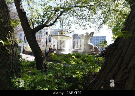 Wittelsbacherbrunnen am Lenbachplatz, wieder in Betrieb seit Samstag [automatisierte Übersetzung] Stockfoto