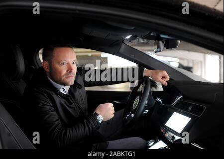 Leo Martin, ehemaliger Personalvermittler von V-Leuten für den Verfassungsschutz, heute Bestseller Autor [automatisierte Übersetzung] Stockfoto