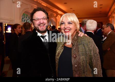 Heribert Prantl und Claudia Roth (Bündnis 90/Die Grünen) am 14. Nacht der Süddeutschen Zeitung im Berliner Schloss Charlottenburg. [Automatisierte Übersetzung] Stockfoto