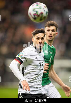 Frankfurt, Deutschland. Nov, 2019 19. Suat SERDAR (GER) Action, zurück Thomas 'Tom' FLANAGAN (NIR) Fussball Laenderspiel, EM-Qualifikation, Gruppe C, Deutschland (GER) - Nordirland (NIR) 6:1, 19/11/2019 in Frankfurt/Deutschland. € | Nutzung der weltweiten Kredit: dpa/Alamy leben Nachrichten Stockfoto