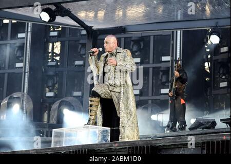 Sänger Till Lindemann von der Band Rammstein im Münchner Olympiastadion. [Automatisierte Übersetzung] Stockfoto