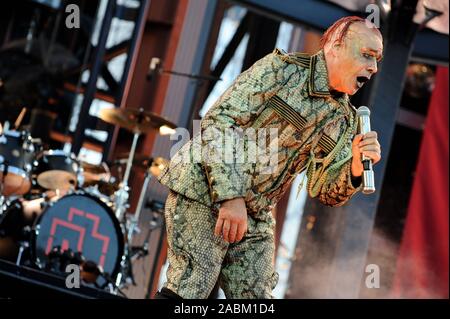 Sänger Till Lindemann von der Band Rammstein im Münchner Olympiastadion. [Automatisierte Übersetzung] Stockfoto