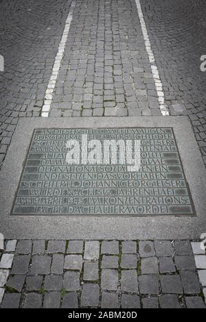 Gedenktafel für Georg Elser zwischen der Gema und Gasteig auf die Rosenheimer Straße. Der Bürgerbräukeller, wo Elser das Attentat auf Hitler im Jahre 1939 ausgefallen, hier entfernt zu sein. [Automatisierte Übersetzung] Stockfoto