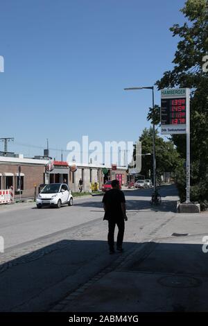 Hinteren Ausgang der Ostbahnhof auf der Friedenstraße in Berg am Laim. [Automatisierte Übersetzung] Stockfoto