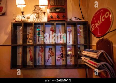 Eindruck vom Restaurant "Cabane Bar' in der Theresienstraße 40 in der Münchner Maxvorstadt. [Automatisierte Übersetzung] Stockfoto